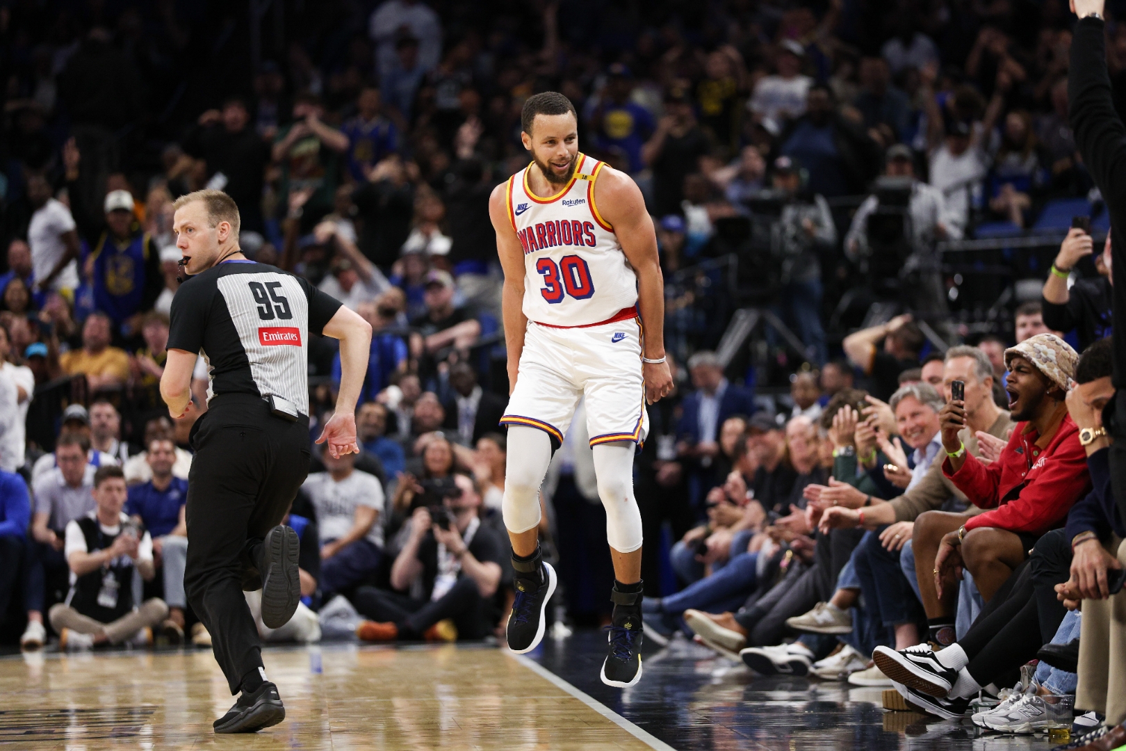 西亚卡姆巅峰对决,詹姆斯与70激战老鹰分钟,出色防守胜负难料!的简单介绍 西亚卡姆巅峰对决,詹姆斯与70激战老鹰分钟,出色防守胜负难料!的简单介绍